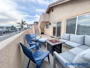 Multi Family! 2 min walk to Beach! EV Charger! - Image 3