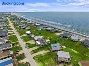 Cozy A-frame with Fenced Yard, Fire Pit, Gulf View - Image 5