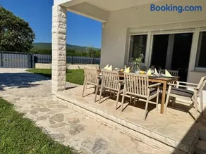 Villa Luna - Image 1