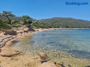 Mini Villa à 100m de la mer avec prise de recharge privative 3,6kw - Image 4