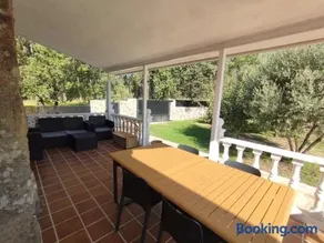 Casa con barbecue, giardino e piscina privata | Vista sul giardino | Adatta per il telelavoro - Image 2
