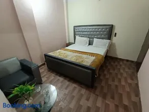 Hotel Lahore City - Image 1