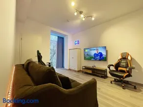 JayBnB - PS5 55 Zoll 4K TV Gaming Apartment - Image 2