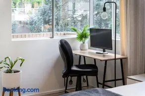 Rushcutters Bay Retreat with Balcony - New Listing - Image 4