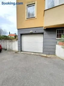 Franko's Cozy Apartment with garage - Image 2