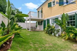 The Crucian Queen - Walkable - AC - Outdoor Shower - Image 2