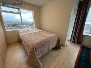 Panoramic Studio Apartment with stunning view - Free Parking - Image 3