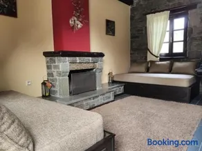 Adrasteia Guesthouse - Image 2