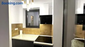 Modern City Home w. A/C - Image 3