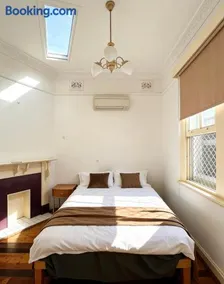 Burwood quiet share stay - Image 3