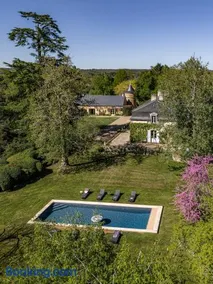 Domaine privé 20 personnes Piscine chauffée 10 chambres 9 salles de bain - Image 2