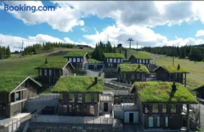 Beautiful Ski-in Ski-out Cabin at the top of the mountain in Hafjell - Image 2