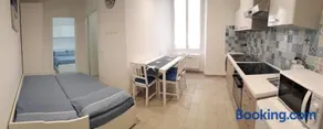 LAMBERTI Beach Apartment - 150 m from the sea - AC - WIFI - Image 1