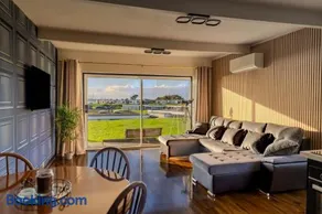 Romantic Seaside Chalet Retreat Solent Breezes - Image 1