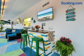 Charming Tropical Getaway with Heated pool-3mile to Beach - Image 5