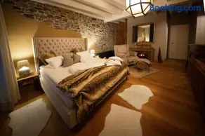 Bluestone Chalet - Image 2