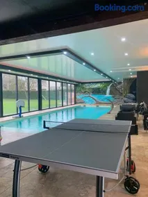Logement 4 personnes avec piscine intérieure 31 degrés zoo de la FLECHE 24 h du Mans - Image 1