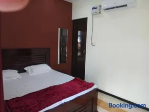 Sant-I Hotel - Image 4