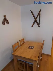 Superbe appartement Décoration montagne Centre Loudenvielle - Image 3