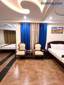 AAKAS Hotel & Restaurant - Image 4