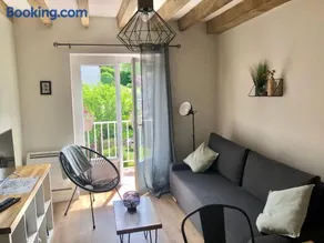 VerOliv Appartement calme et cosy proche du centre ville - Lit 180 - Wifi Netflix Youtube - Image 1