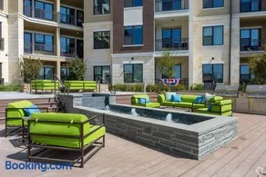 Stunning Lakefront 3BR, Wake Up to Water - Image 2