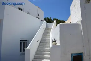 Cute Studio Steps from Catacombs & Bus Stop - Image 3