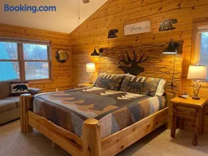 Perfect Getaway Cabin Near Lake Mille Lacs - Image 3