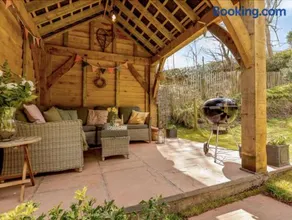 Hot Tub, Stream-Side Garden, Mountain Views, 17thC - Image 3