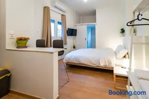 Acropolis Explorer Studio by WeHost Athens - Image 4