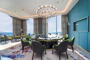 Dolphin Bay Hotel - Image 3