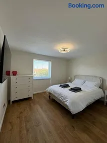 Fantastic family flat in Frinton - Image 3