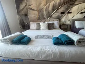 Umbertos boutique stay - Image 3