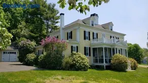 Oceanview Classic Maine Cottage Within 1 Minute Walk To Cape Neddick Beach - Image 2