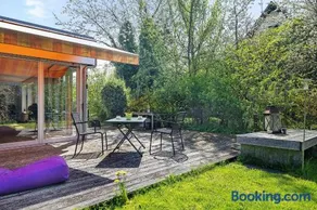 Apartamento con barbacoa, terraza y jardín | Vistas al jardín - Image 2