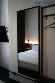 Globe Runner Rooms & Dorms - Image 3