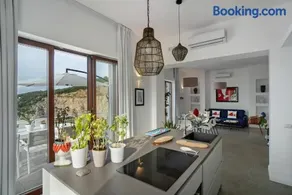 Luxury Villa – La Balena Blu mit Pool und Meerblick - Image 1
