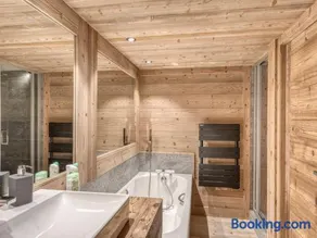 Chalet rénové 6 chambres à Megève, proche pistes Rochebrune, jardin, garage, 12 personnes - Image 2