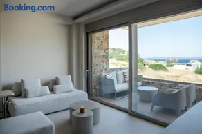 Stone Luxury Suites - Image 4