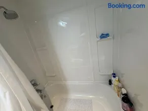 Basement suite - Image 4