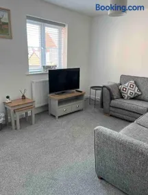 Whole House Modern Detached 2 Bedroom Coach House in Spalding - Image 3