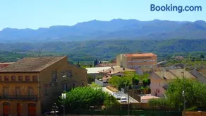 Ebro Escape Luxury Apartment - Image 1