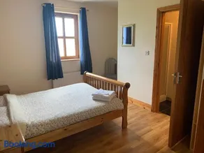 Clare's Rock Self-catering Accommodation - Image 3