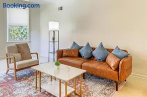 1 Mi to Druid Hill Park: Quaint Baltimore Apt - Image 1