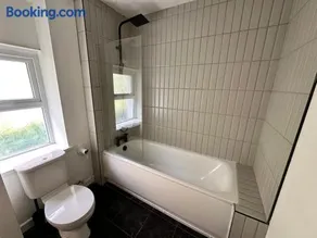 Stylish miners cottage at North Rd - Image 4