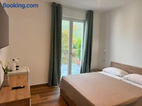 PETRARCA ROOMS - Camere&Suites - Image 3