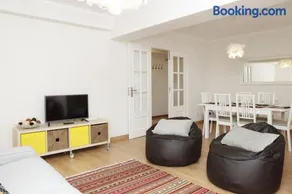 FLH Estoril Family Central Apartment - Image 3