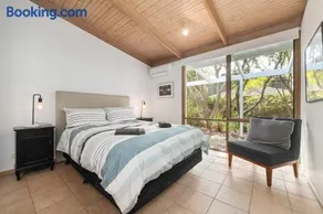 Garden Cottage - Somers - Image 2