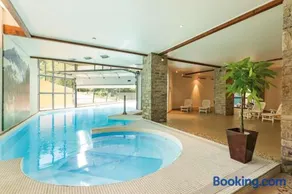 L'Izard Piscine, Jacuzzi, Parking - Image 4