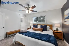 Family-Friendly 4BR Home Near Deer Valley Sleeps 8 - Image 3